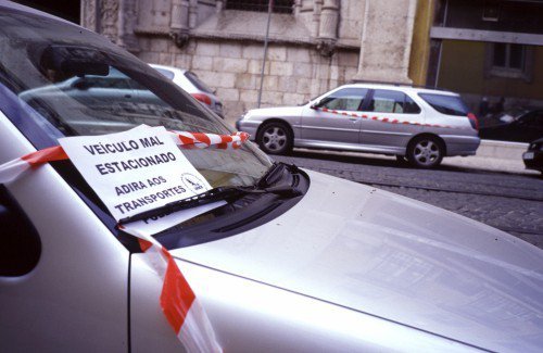 2001, Setembro - A associação alerta para os problemas de estacionamento em Lisboa e sugere criação de bilhete único para os transportes públicos. © Luís Galrão/QUERCUS
